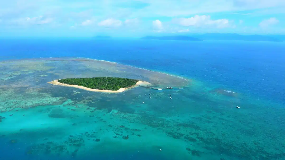 Aerial view of Green Island reef at the Great Barrier Reef Queen, Austarlia