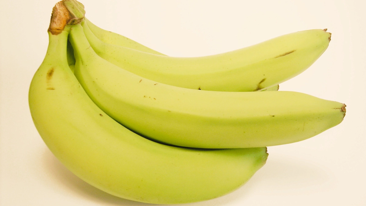 Bananas (Slightly Green)