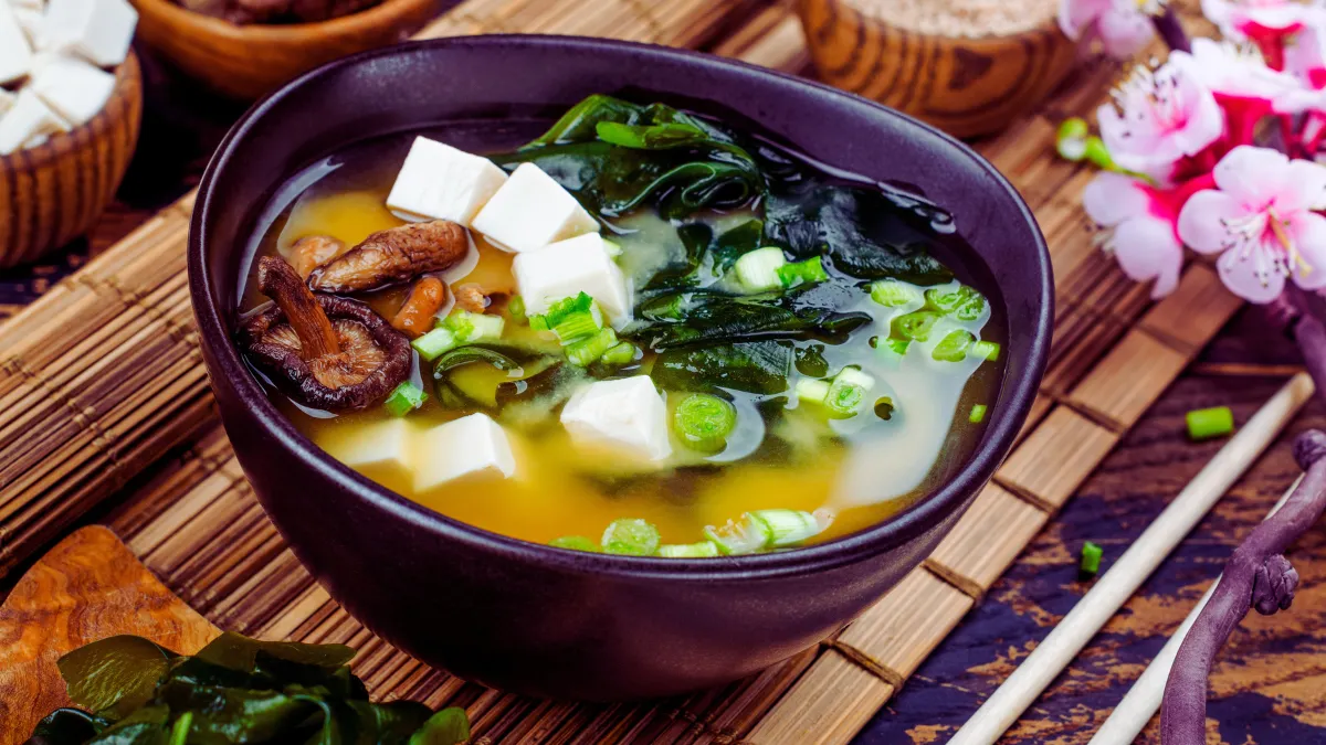 Miso Soup with Tofu & Seaweed