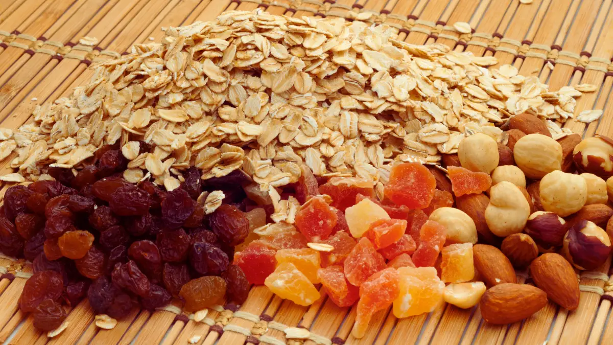 Oatmeal with Dried Fruit