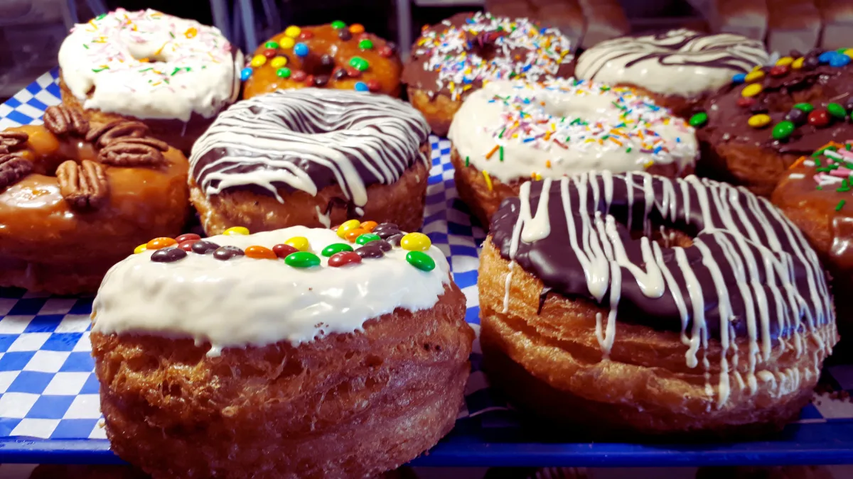 Sugary Snacks (Candy, Pastries)