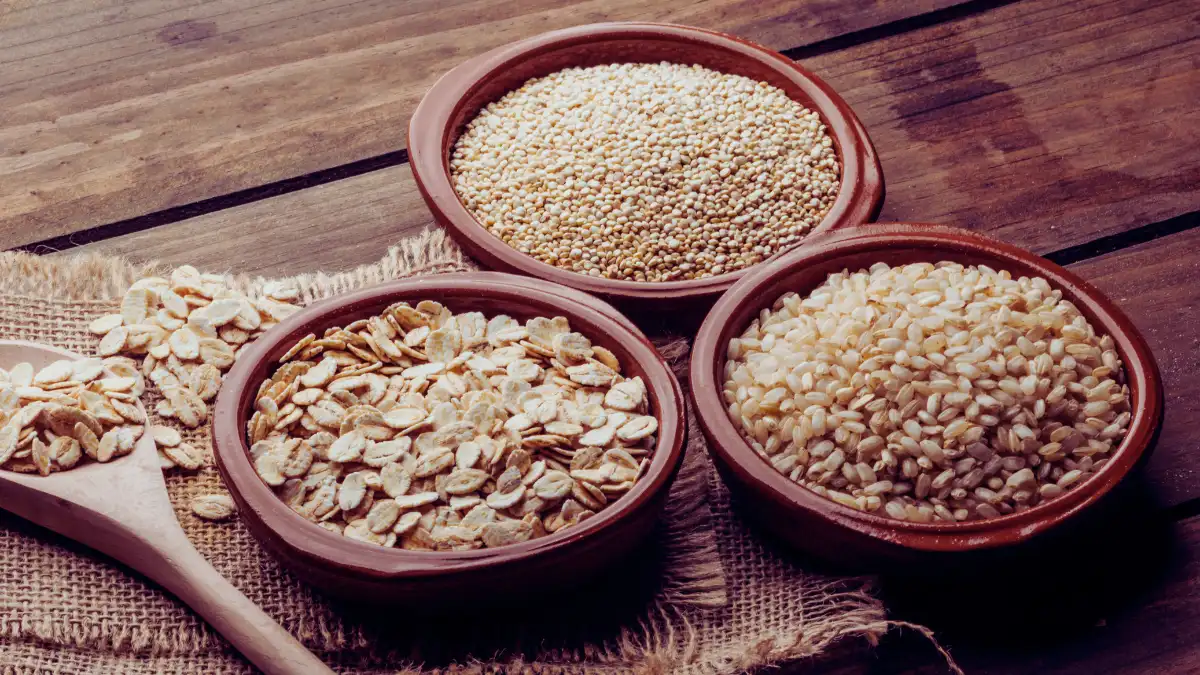 Whole Grains (Oats, Quinoa, Brown Rice)
