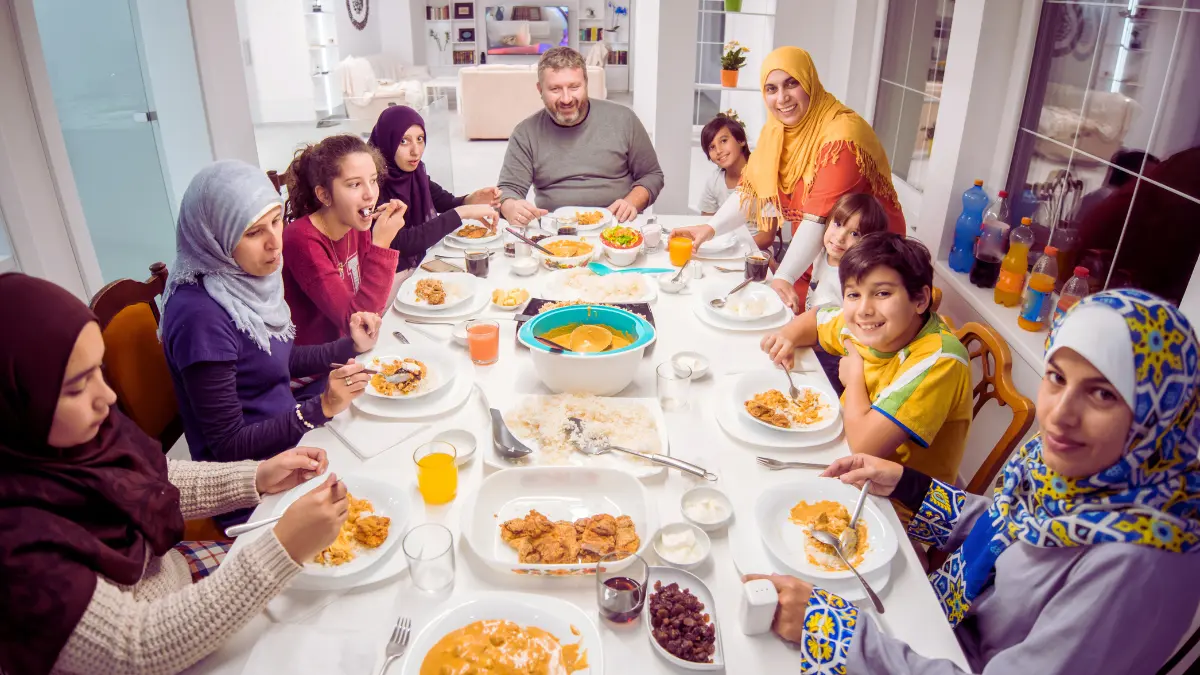 The Mediterranean Tradition of Communal Dining