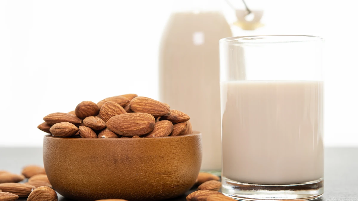Almond Milk with Carrageenan