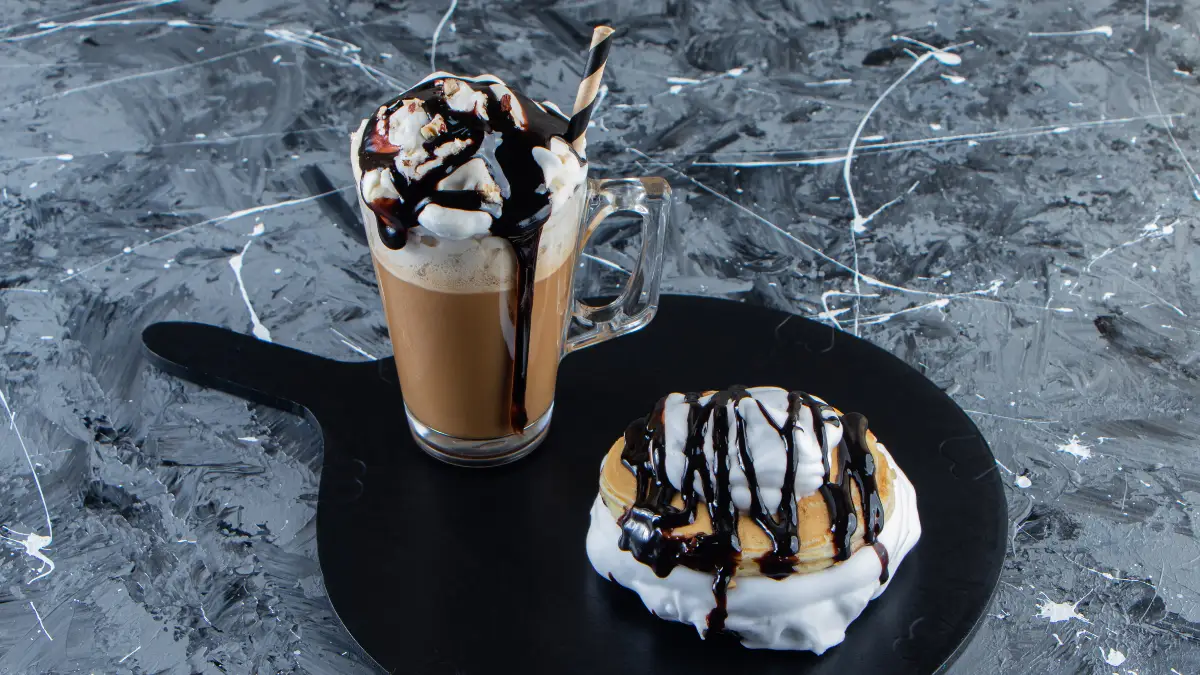 Gourmet Coffee Drinks (Lattes, Frappuccinos)