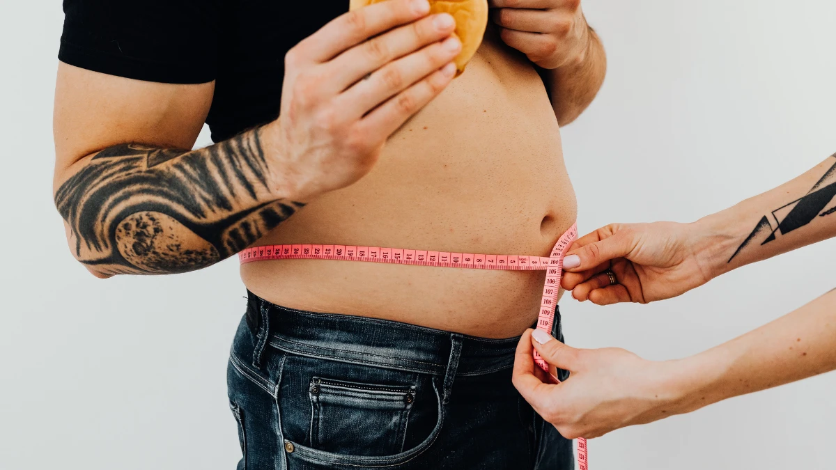 The REAL Reason Why Apple Cider Vinegar Helps with WEIGHT LOSS (Doctor Explains)